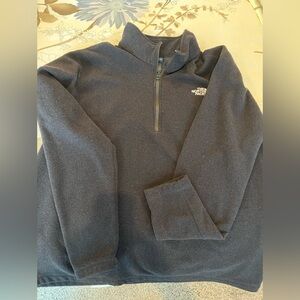 Men’s black North Face 1/2 zip fleece